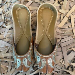 Grayson Monàe leather flats